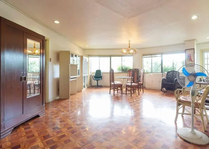 131 Roosevelt Ave Penthouse 25 Mbps Guest house